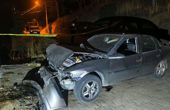 Aydın'da evin balkonuna çarpan otomobilin sürücüsü yaralandı
