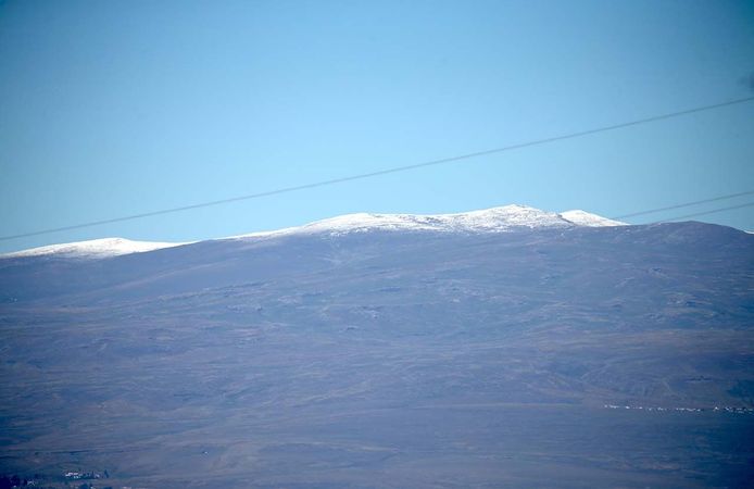 Kars'ın yüksek kesimlerine kar yağdı