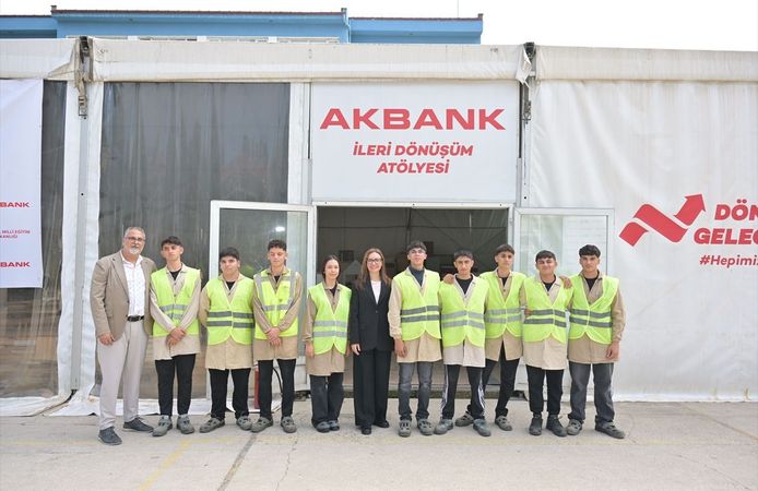 Milli Eğitim Bakanlığı ve Akbank ileri dönüşümü mesleki eğitime taşıyor