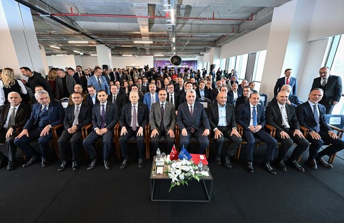 Sanayi ve Teknoloji Bakanı Kacır, İHKİB İnovasyon ve Tasarım Merkezi'nin açılışında konuştu: