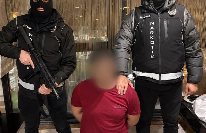 Uyuşturucu ve örgüt kurma suçlarından uluslararası seviyede aranan S.G. İstanbul'da yakalandı