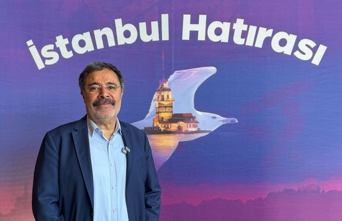 Yazar Ahmet Ümit, çevirmen ve yayıncılarıyla İstanbul'da bir araya geldi: