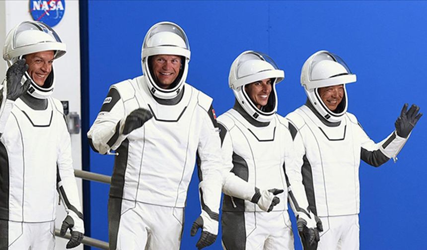 Space X, Uluslararası Uzay İstasyonu''na 4 astronot gönderdi