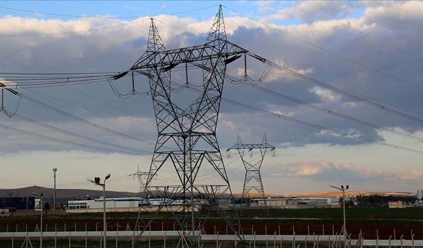 Elektrik üretimi şubatta yüzde 3,09 azaldı