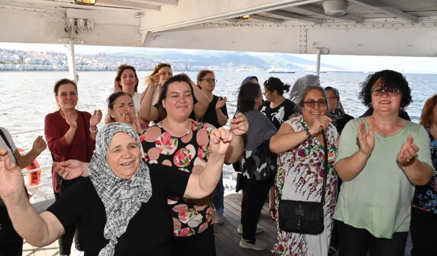 Manisalı kadınlar 'Körfez Turu'nda eğlendi