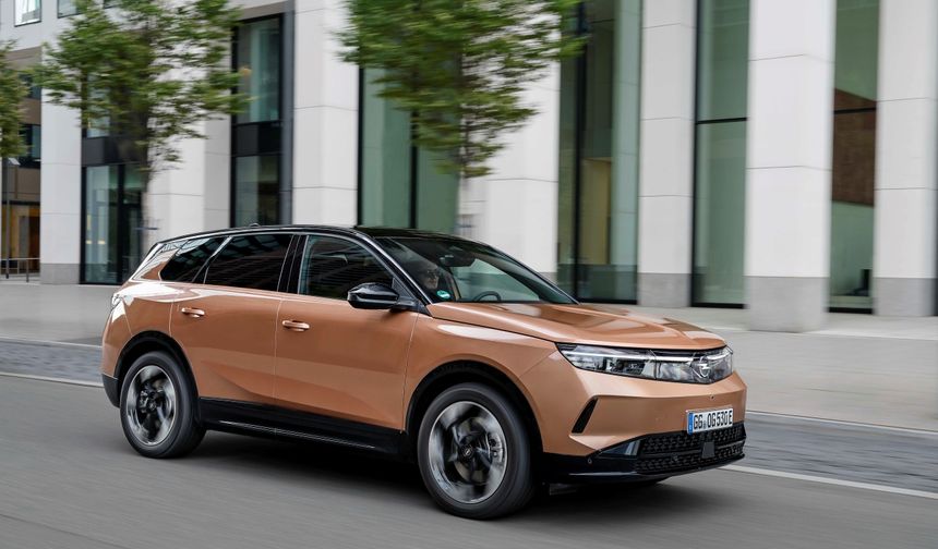 Yeni Opel Grandland Intelli-Lux HD LED Farlarıyla 2025 DVN Ödülü’nün Sahibi Oldu!