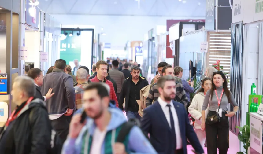 AYAKKABI YAN SANAYİ FUARI İSTANBUL FUAR MERKEZİ’NDE AÇILDI