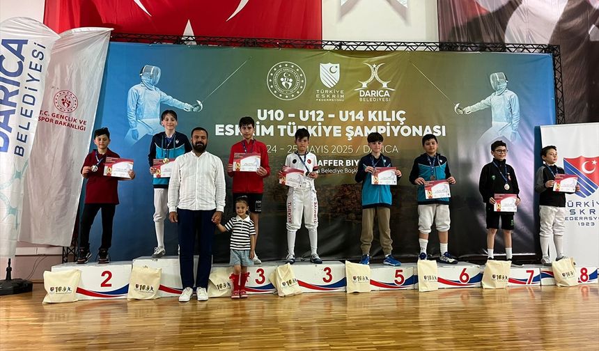 Eskrim Alt Yaş Grupları Kılıç Türkiye Şampiyonası, Kocaeli'de yapıldı