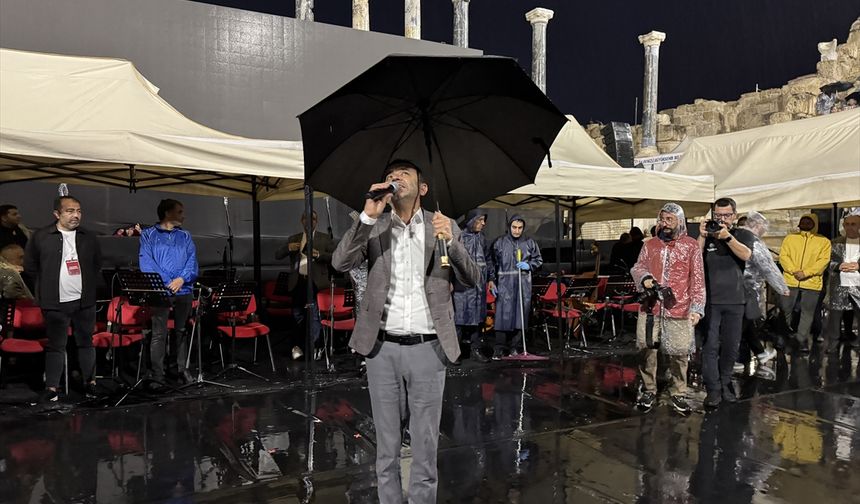 Rus Kızıl Ordu Korosu'nun Denizli'deki etkinliği yağmur nedeniyle iptal oldu