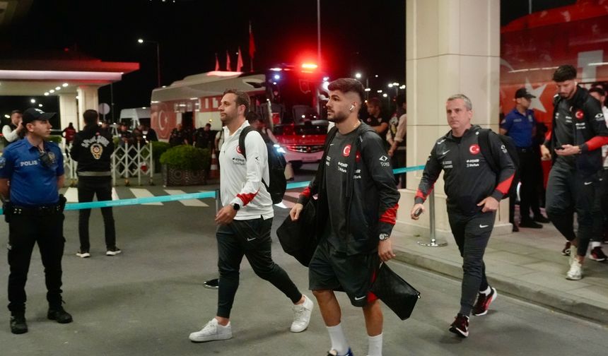 A Milli Futbol Takımı'nın ABD yolculuğu başladı