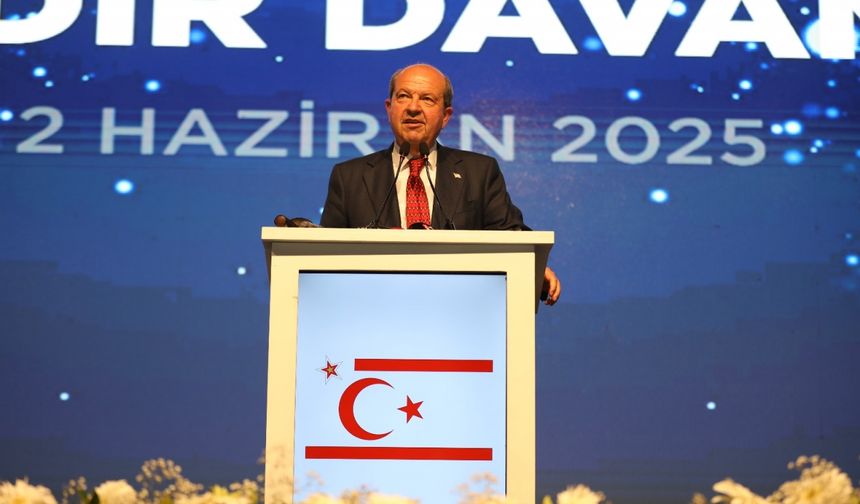 KKTC'de koalisyon hükümetindeki 3 parti ortak adayları Cumhurbaşkanı Tatar'a desteklerini açıklıyor