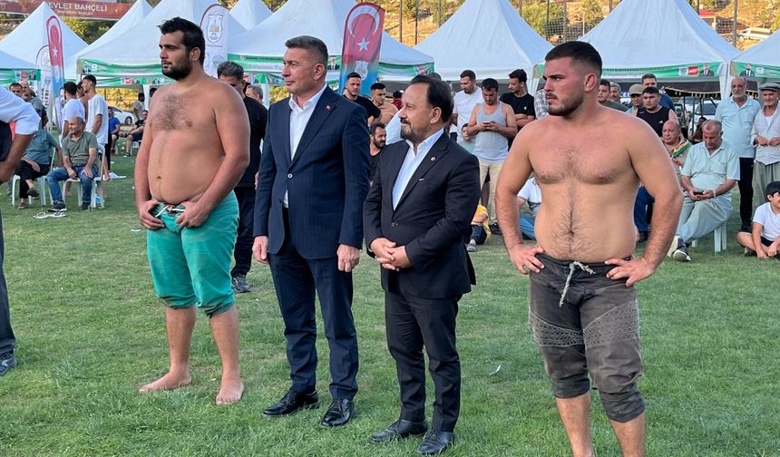540. Geleneksel Kızıldağ Karakucak Güreşleri'nde başpehlivanlığı Mehmet Çelebi kazandı