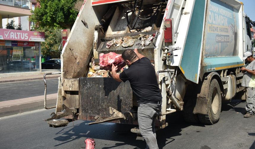 Antalya'da yapılan gıda denetiminde bir işyerinde son kullanma tarihi geçmiş ürünlere el konuldu