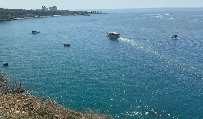 Antalya'da falezlerden düştüğü değerlendirilen kişi için arama çalışması başlatıldı
