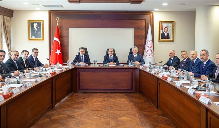 Gıda Komitesi, Hazine ve Maliye Bakanı Mehmet Şimşek'in ev sahipliğinde toplandı