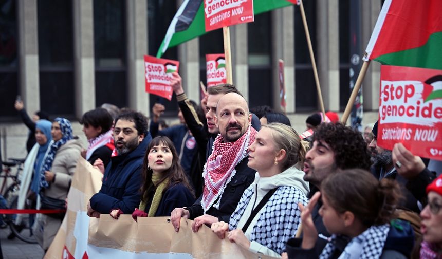 Brüksel'de binlerce kişi Gazze için gösteri düzenledi