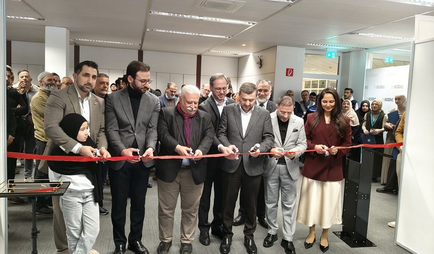 Almanya'da ebru sergisi açıldı