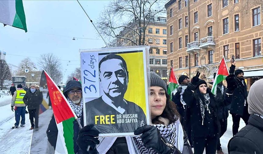 İsveç'te ABD'nin Venezuela'ya, İsrail'in Gazze'ye saldırıları protesto edildi