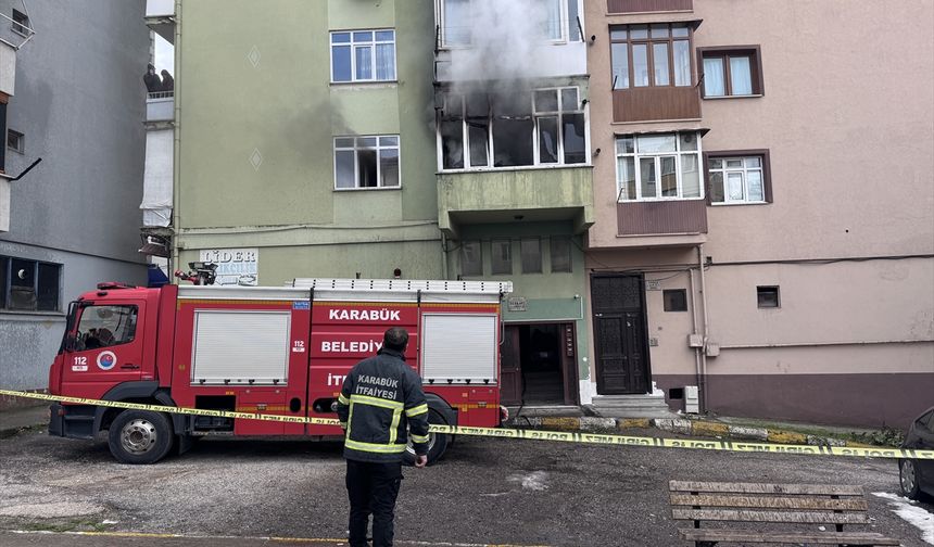 Karabük'te apartmanda çıkan yangında mahsur kalan 8 kişi kurtarıldı