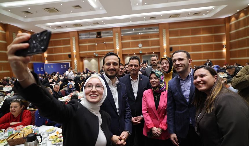 AK Parti İstanbul İl Başkanlığı'nda 'Komşuluk İftarı' düzenlendi