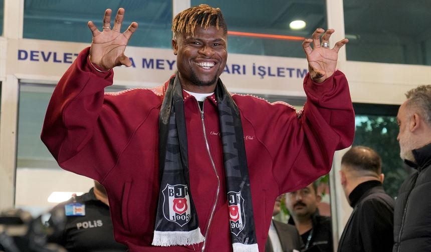 Emmanuel Agbadou, Beşiktaş için İstanbul'da