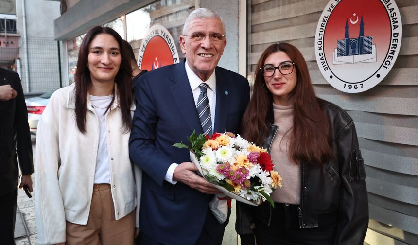 İYİ Parti Genel Başkanı Dervişoğlu, öğrenci yurdunda iftara katıldı