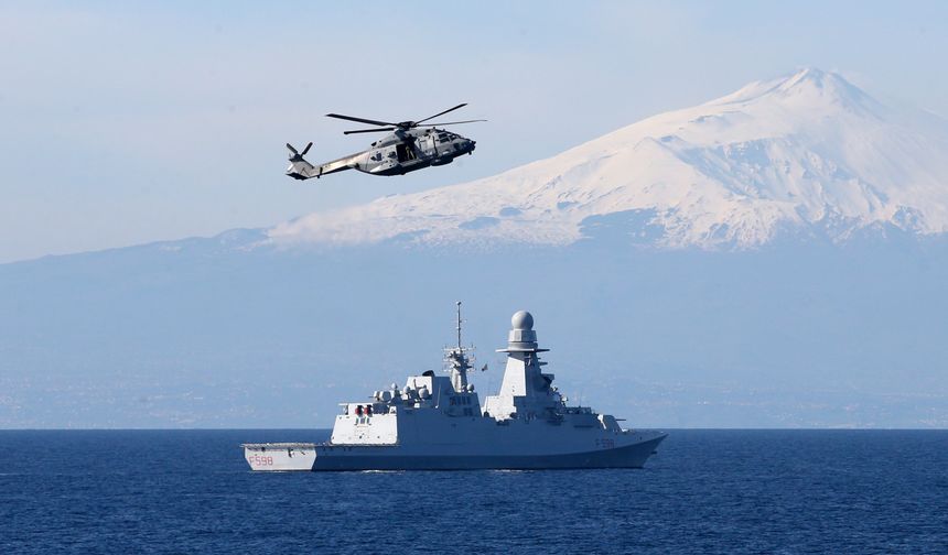 NATO'nun denizaltı savunma harbi tatbikatı 'Dynamic Manta 2026' İtalya'da başladı