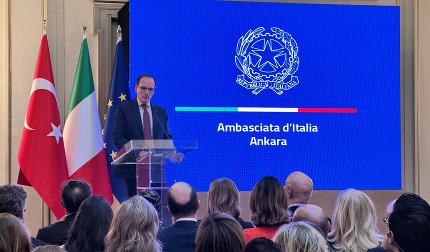 Venedik Sarayı'nda Michelangelo'nun yaşamı ve düşünsel dünyası konuşuldu