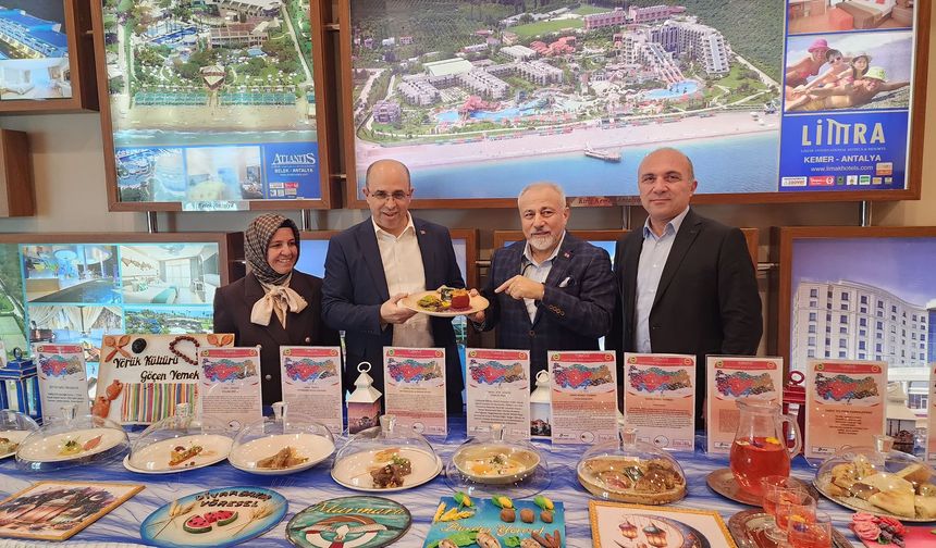 Antalya'da coğrafi işaretli ürünler tedarikçi firmaların katıldığı iftar sofrası için hazırlandı