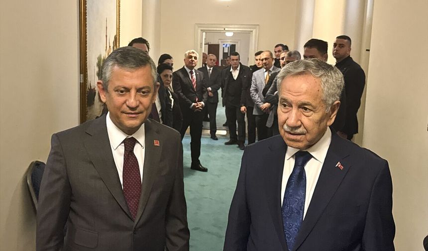 CHP Genel Başkanı Özel, eski TBMM Başkanı Arınç'ı ziyaret etti