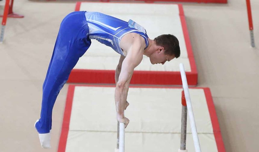 Ferhat Arıcan, Artistik Cimnastik Dünya Kupası'nın Türkiye ayağında bronz madalya kazandı