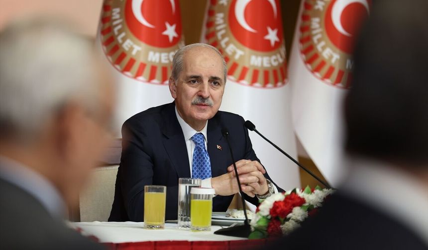 Kurtulmuş, Milli Dayanışma, Kardeşlik ve Demokrasi Komisyonu üyeleriyle iftarda bir araya geldi