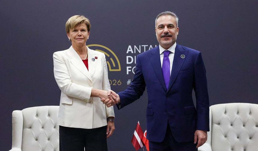 Dışişleri Bakanı Fidan, ADF marjında Letonya Dışişleri Bakanı Braze ile görüştü