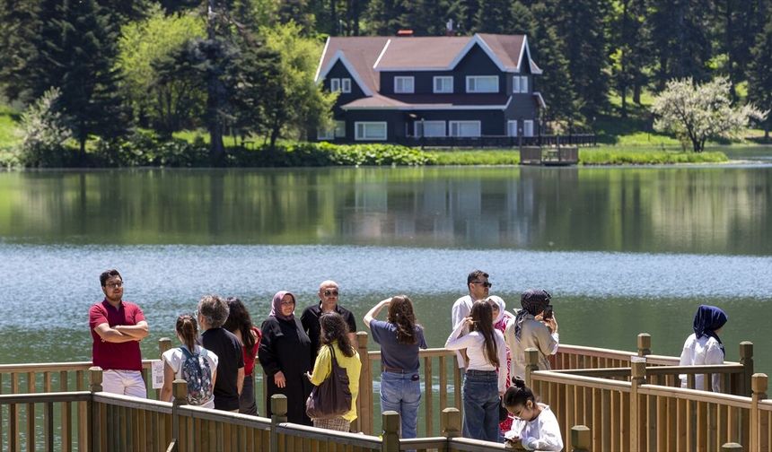 Bayramda doğayla buluşmak isteyenlerin adresi Gölcük Tabiat Parkı oldu