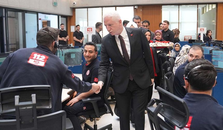 İstanbul Valisi Gül'den 112 Acil Çağrı Merkezi'ne bayram ziyareti