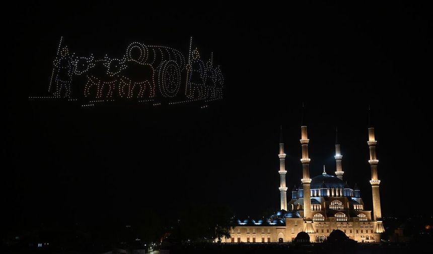 Edirne'de İstanbul'un fethinin 573. yıl dönümü sağanak altında coşkuyla kutlandı