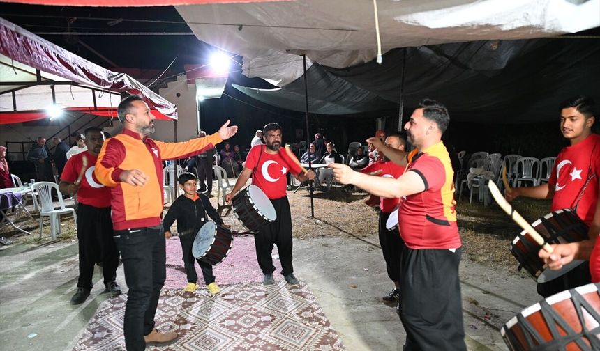 Osmaniye'de düğünde Galatasaray'ın şampiyonluk coşkusu yaşandı