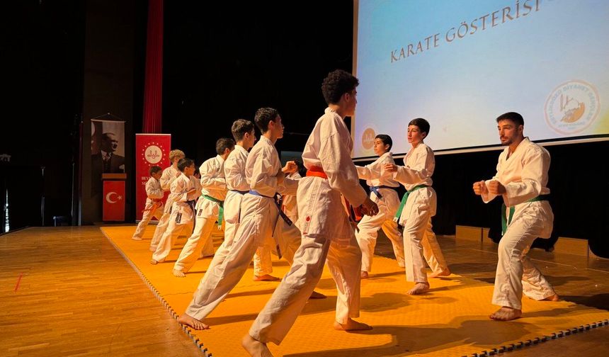 Beylikdüzü'nde genç karatectiler için diploma töreni düzenlendi