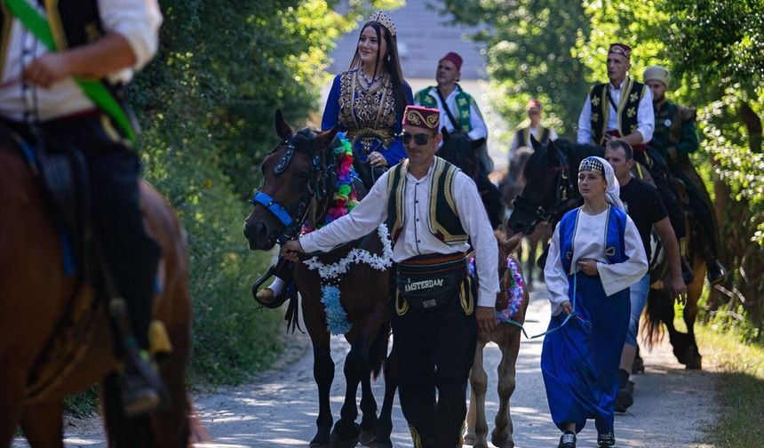Bosna Hersek'te 516'ncı Ayvaz Dede Şenlikleri'ne katılacak atlılar yola çıktı