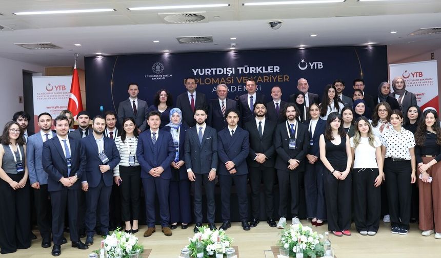Brüksel'de YTB'nin 'Diaspora Diplomasi ve Kariyer Akademisi' programı başladı