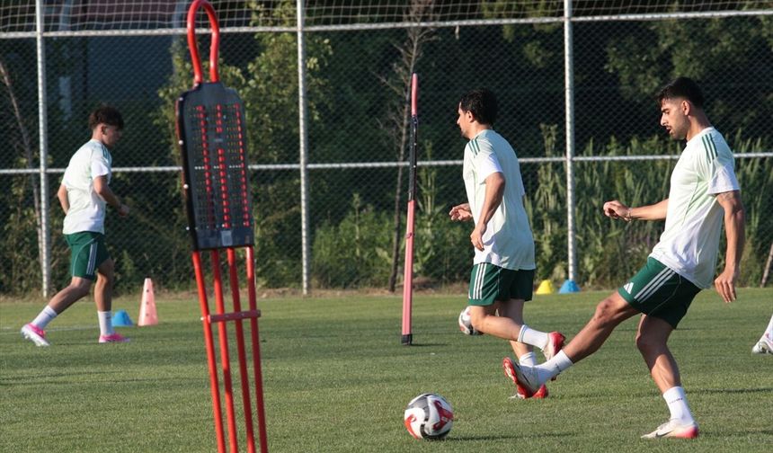 Esenler Erokspor, Bolu'da kampa girdi