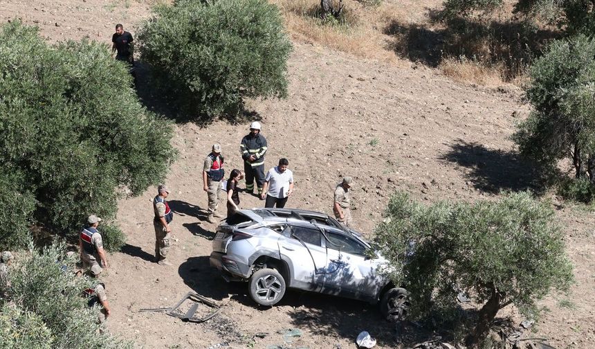 Hatay'da uçuruma yuvarlanan cipin sürücüsü hayatını kaybetti
