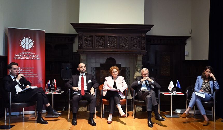 Hollanda'da 'Lahey'den Ankara Zirvesi'ne: Dönüşen Küresel Güvenlik Ortamında NATO'nun Geleceği' paneli düzenlendi