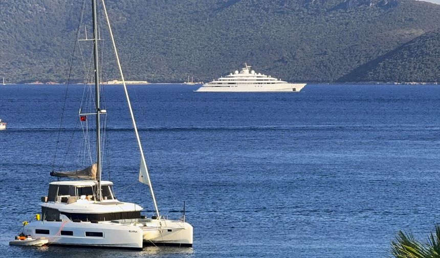 Mega yat 'Golden Odyssey' Bodrum açıklarına demirledi