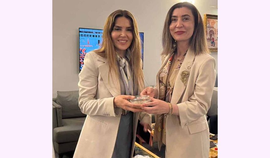 TBMM'de milletvekillerine aşure ikram edildi