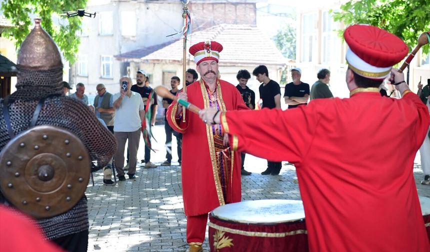 Bursa'nın kırsal Kozluören Mahallesi'nde kadınlar yönetimi bir günlüğüne devraldı