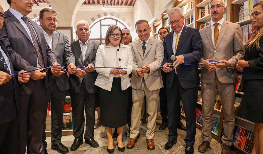 İş Bankası Kültür Yayınlarının 31. kitabevi Gaziantep'te açıldı