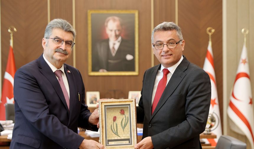 KKTC Cumhurbaşkanı Erhürman, Türkiye-KKTC Parlamentolar Arası Dostluk Grubu heyetini kabul etti
