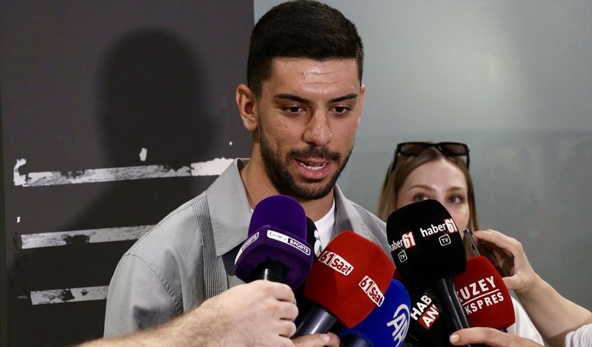 Trabzonspor'un transfer görüşmelerinde bulunduğu futbolcu Cenk Özkacar kente geldi