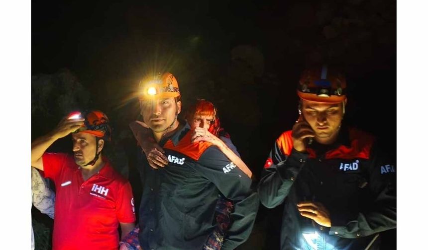 Alanya'da kaybolan yaşlı kadın termal kameralı dronla ormanlık alanda bulundu